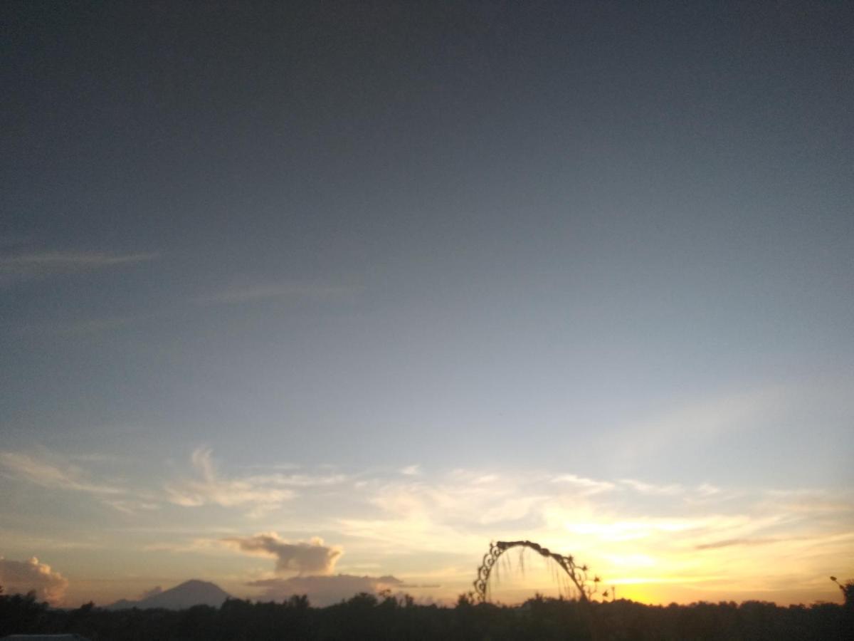 Yogi Homestay Canggu Εξωτερικό φωτογραφία